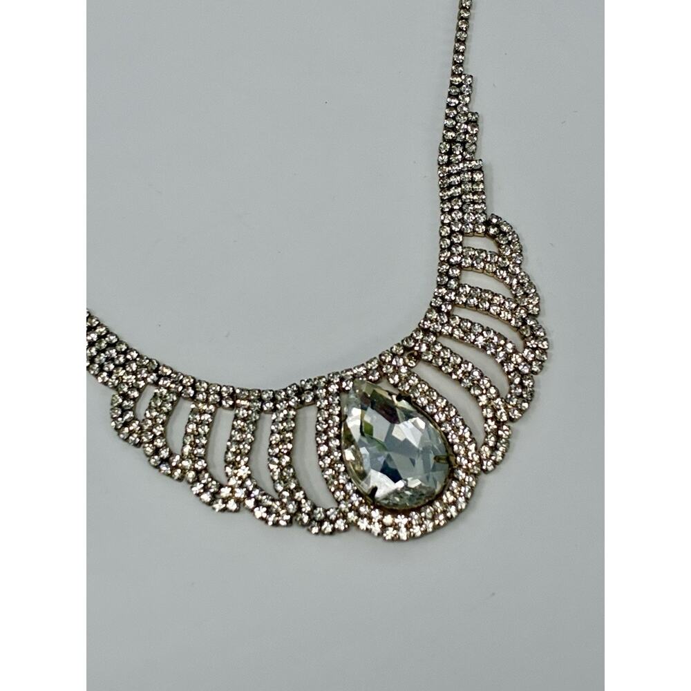 Charming Charlie Rhinestone Pendant Bib Choker Chain Necklace Gold Tone - Picture 2 of 8